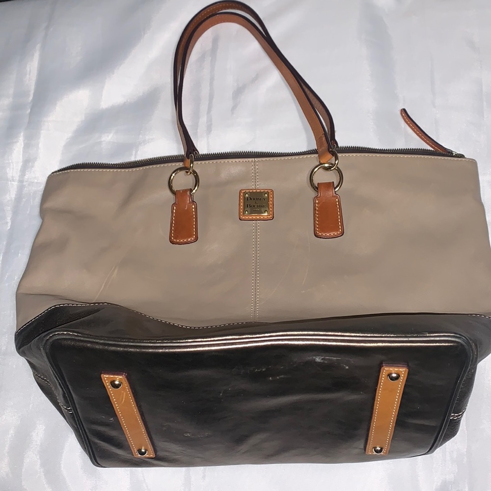 Dooney & Bourke